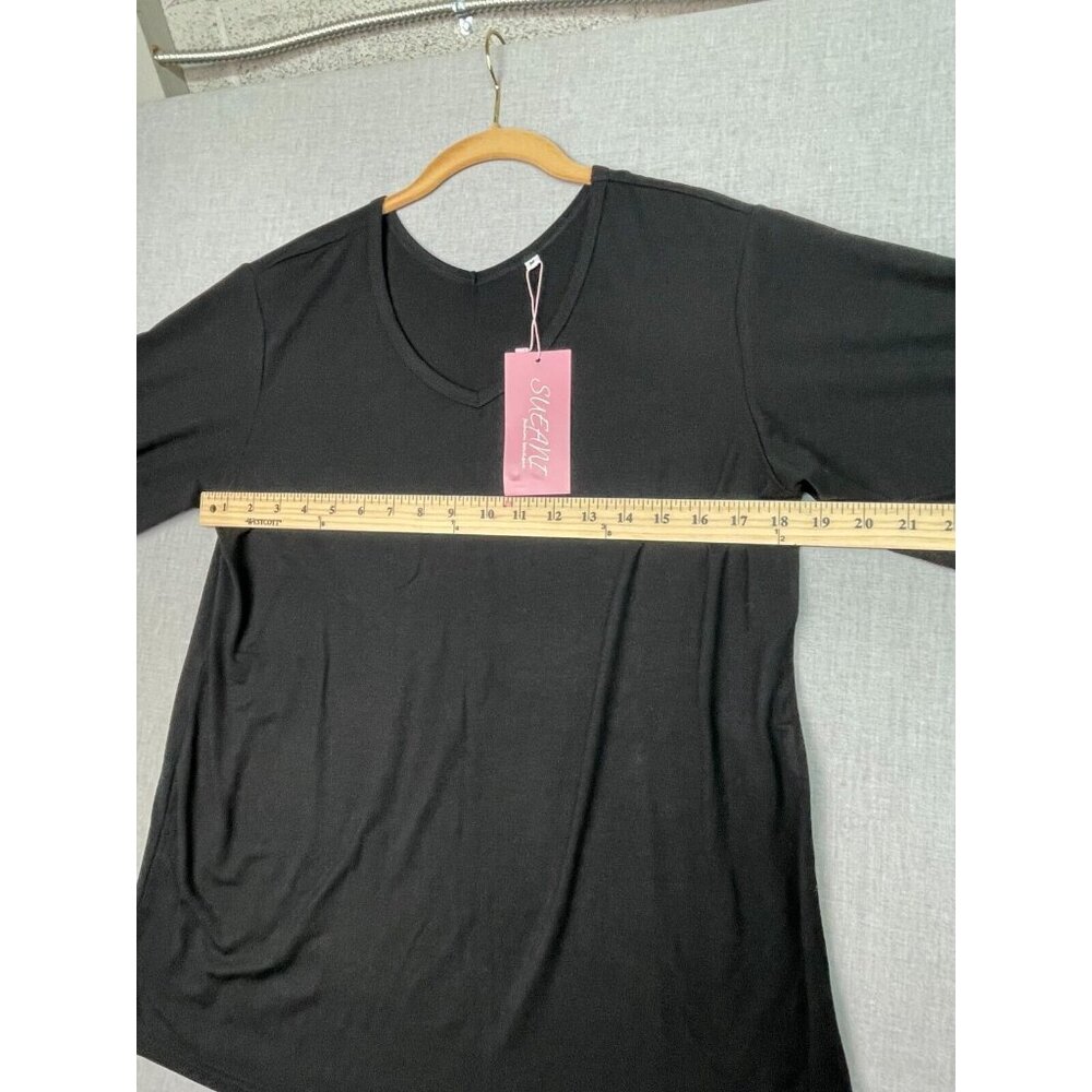 Women's M Shirt Bundle Sueani Black V-Neck Shirt and Blue and White Ayifu V-Neck - Picture 4 of 14